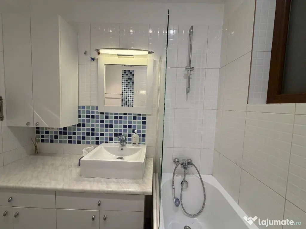 2 camere, Arcul de Triumf / Herăstrău, bloc 2006 