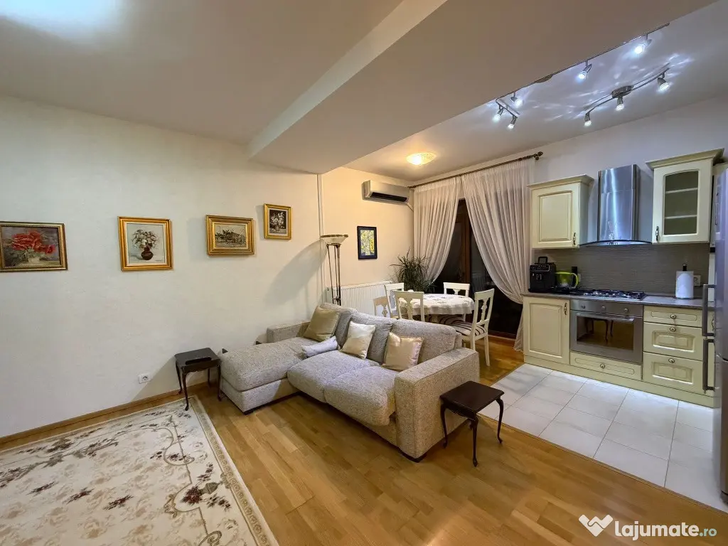 2 camere, Arcul de Triumf / Herăstrău, bloc 2006 