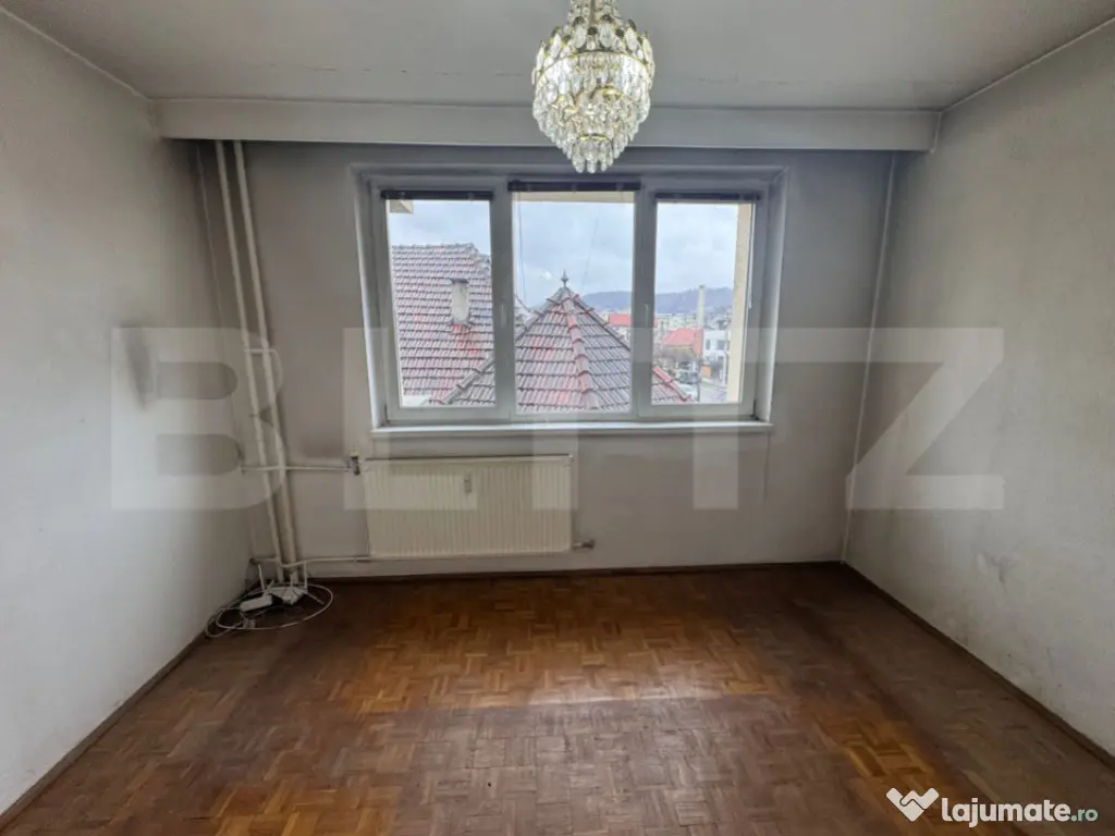 Apartament cu 3 camere, etaj intermediar - Grigorescu 