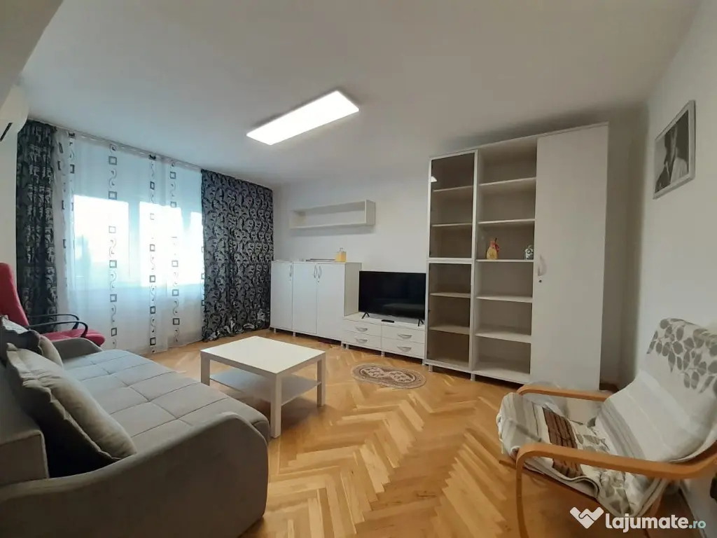 Ap 2 cam decomandat et.5 din 9,lift str.1 Decembrie 1918 Grigorescu 