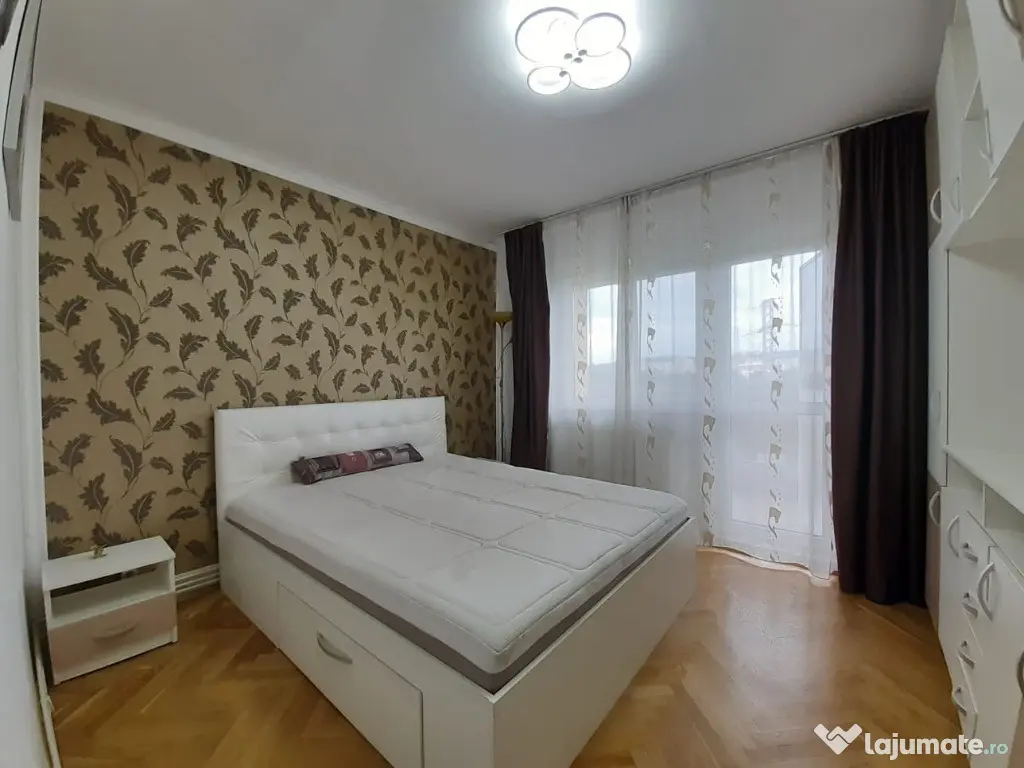 Ap 2 cam decomandat et.5 din 9,lift str.1 Decembrie 1918 Grigorescu 