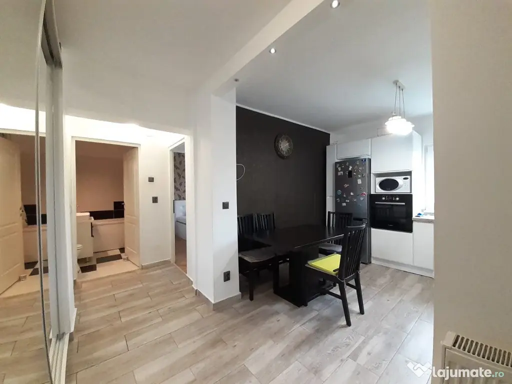 Ap 2 cam decomandat et.5 din 9,lift str.1 Decembrie 1918 Grigorescu 