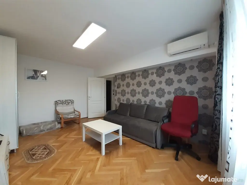 Ap 2 cam decomandat et.5 din 9,lift str.1 Decembrie 1918 Grigorescu 