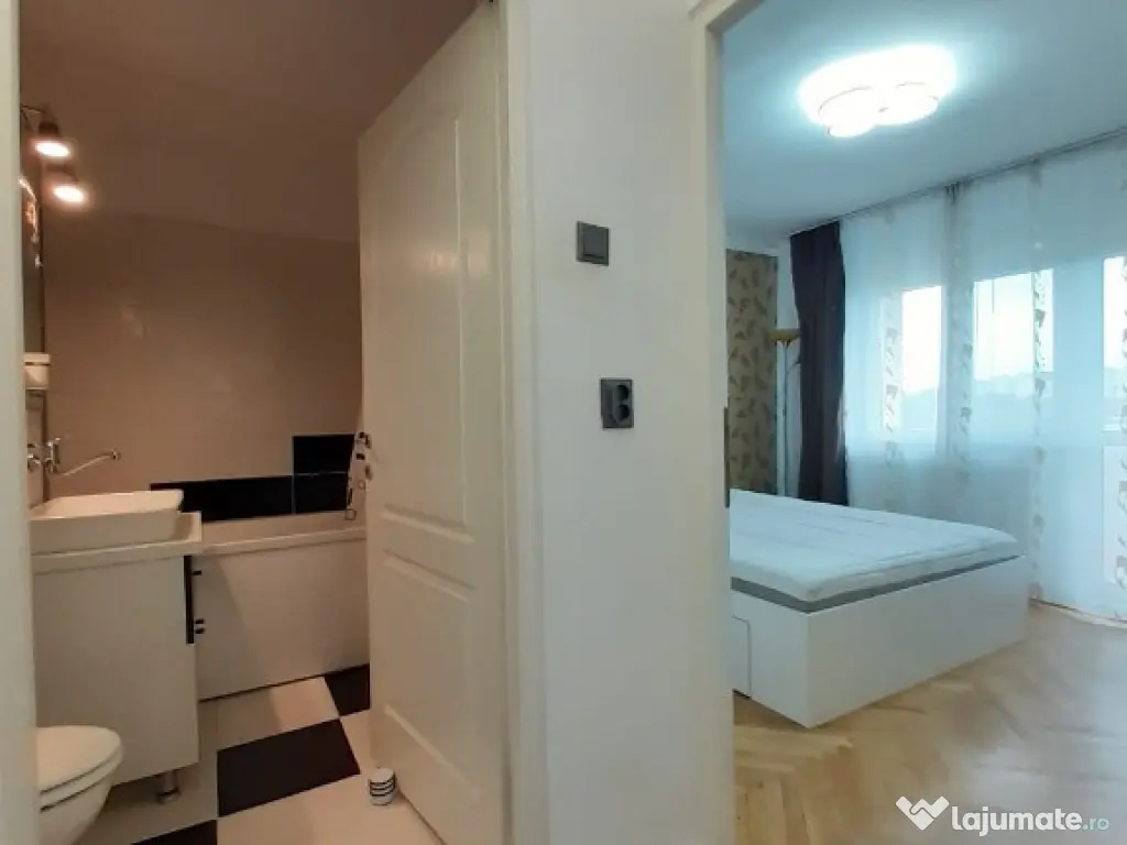 Ap 2 cam decomandat et.5 din 9,lift str.1 Decembrie 1918 Grigorescu 