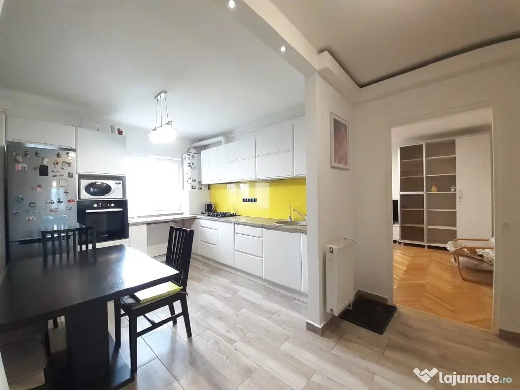 Ap 2 cam decomandat et.5 din 9,lift str.1 Decembrie 1918 Grigorescu 