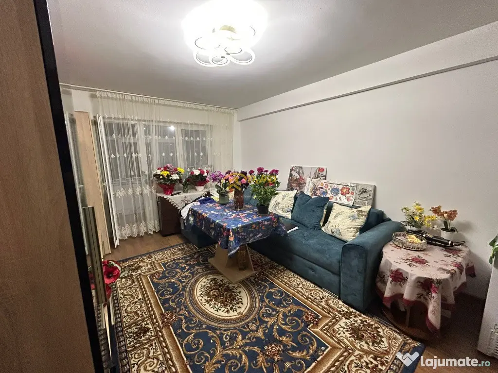 Apartament 3 camere - Podul de Piatră 
