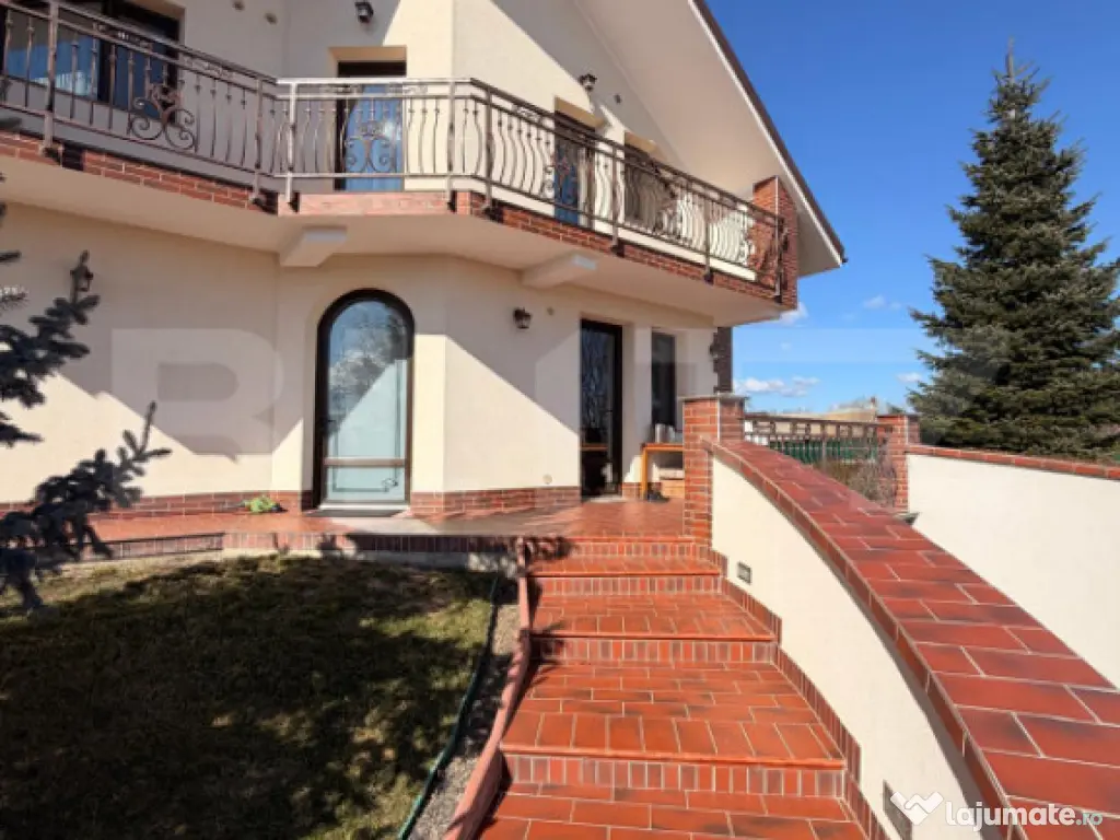 Casa/Vila 236 mp utili, 2743 mp teren, zona Mereni - Salcea 