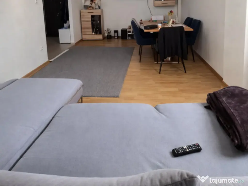 Apartament 3 camere, decomandat, 70 mp + 2 balcoane – zona 