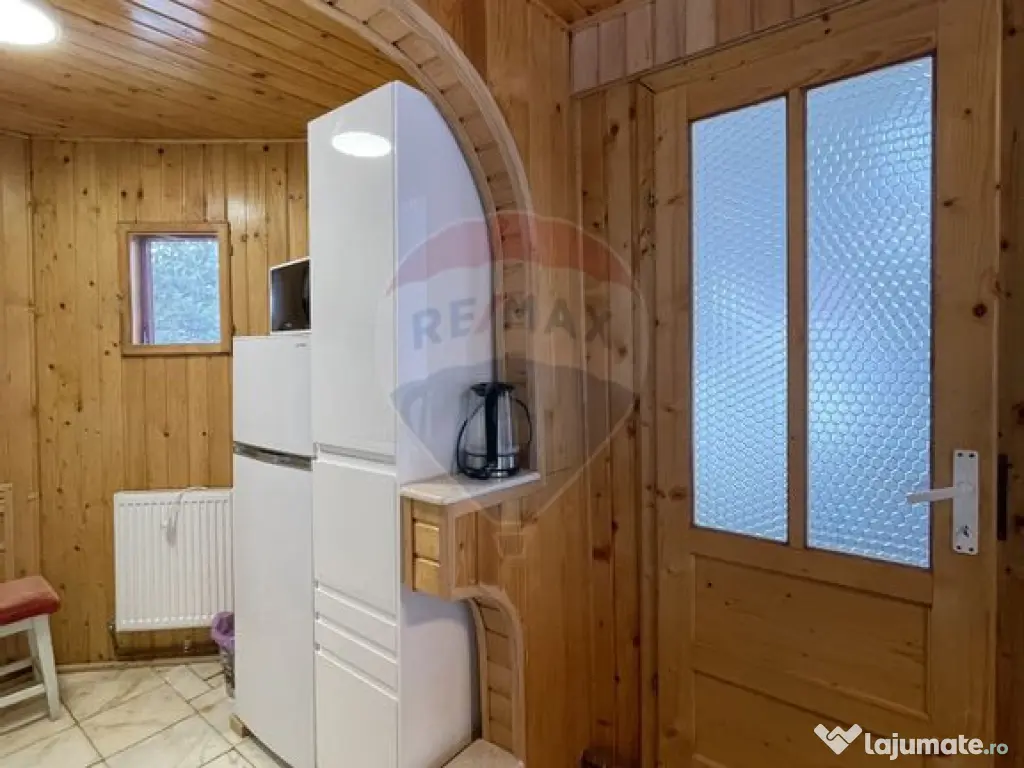 Casă de vacanta in Predeal, langa padure, teren 360 mp 