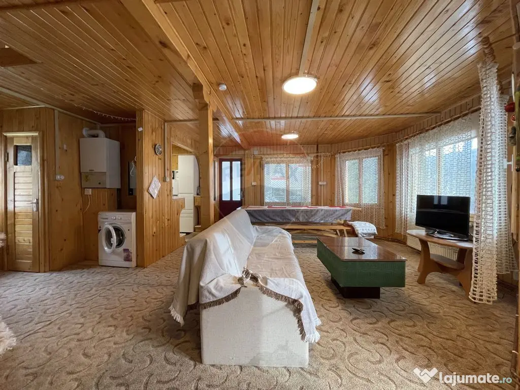 Casă de vacanta in Predeal, langa padure, teren 360 mp 