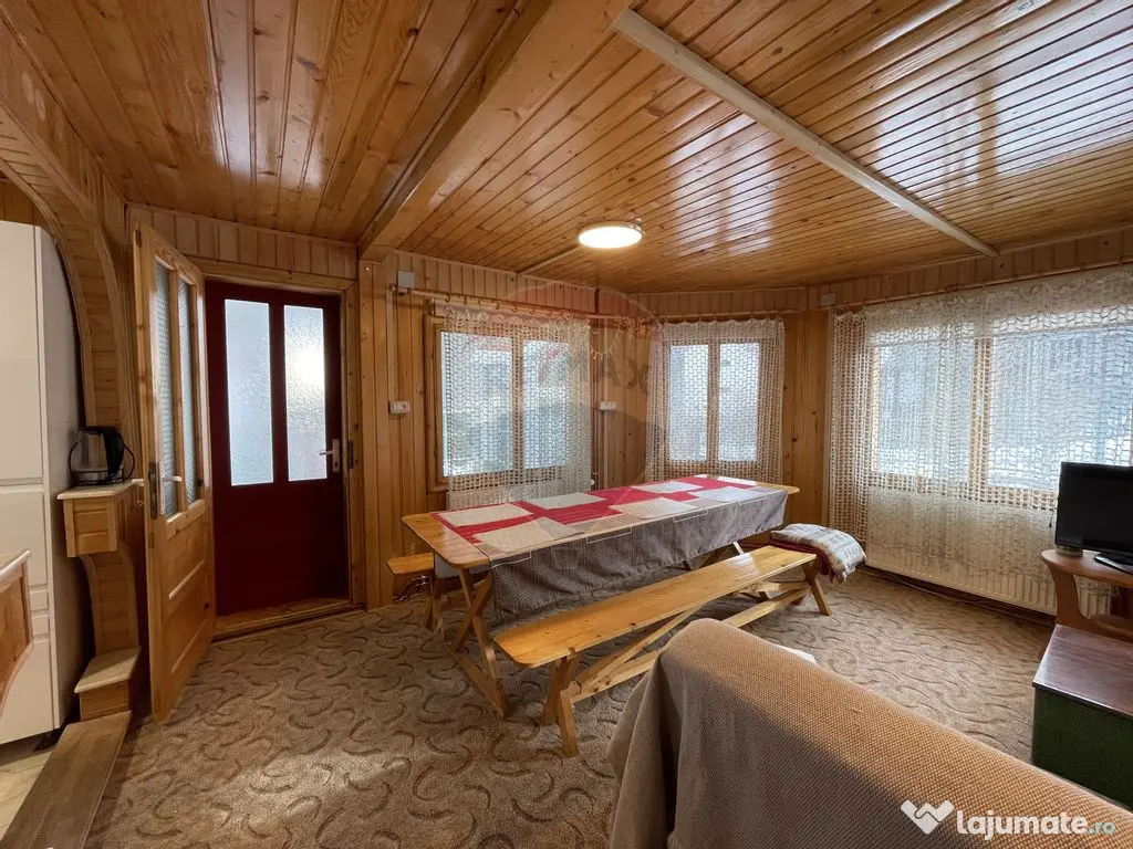 Casă de vacanta in Predeal, langa padure, teren 360 mp 