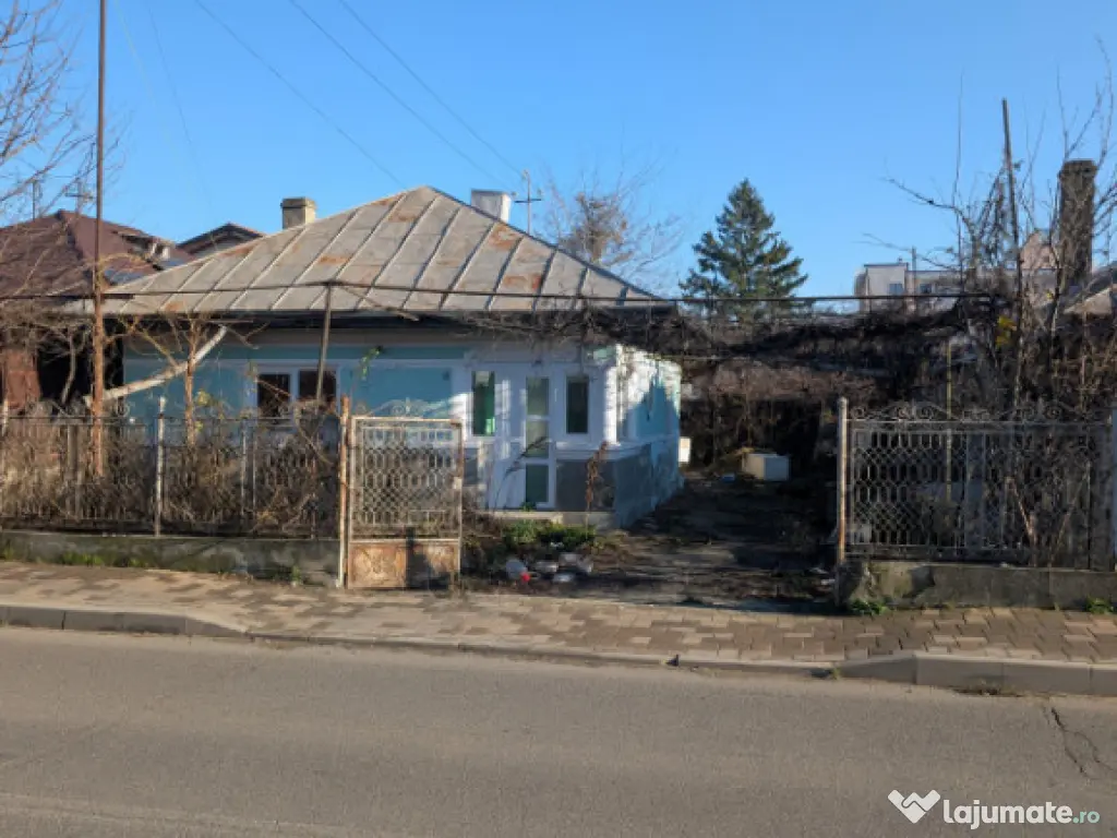 Casa + teren, Zona Mioritei - Bacau 