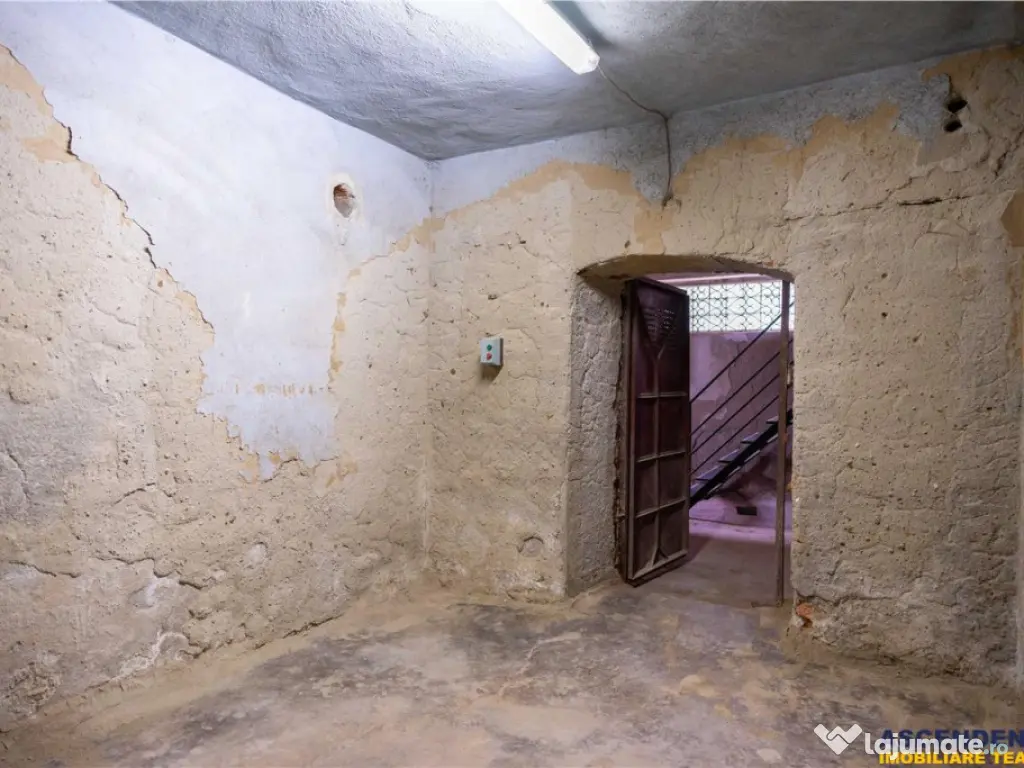 FILM! Spatiu comercial.-. industrial, Central, Targu-Secuies 