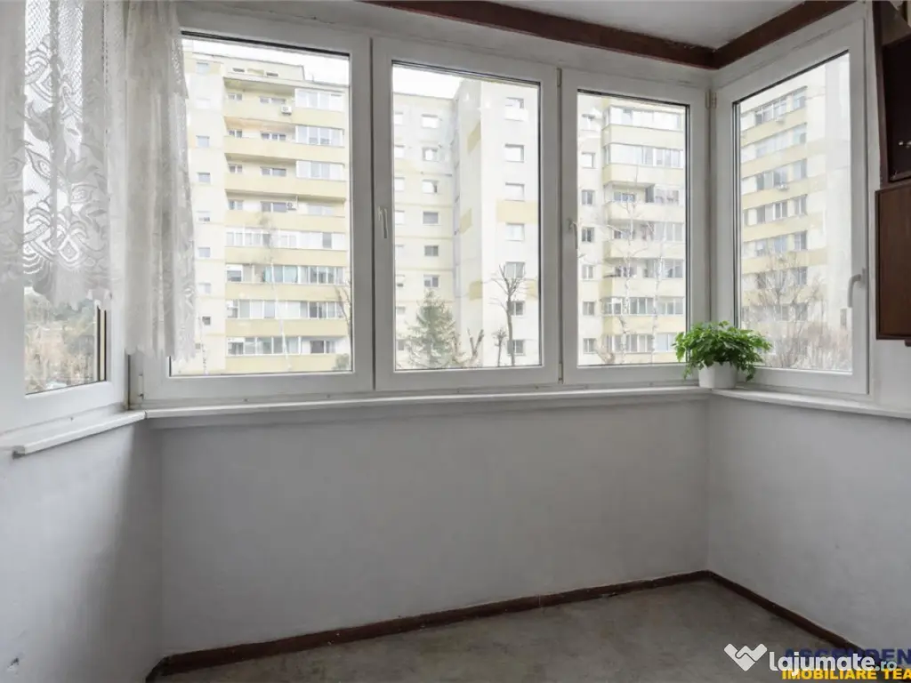 Apartament decomandat, etaj 2, centrala proprie, Astra, Jude