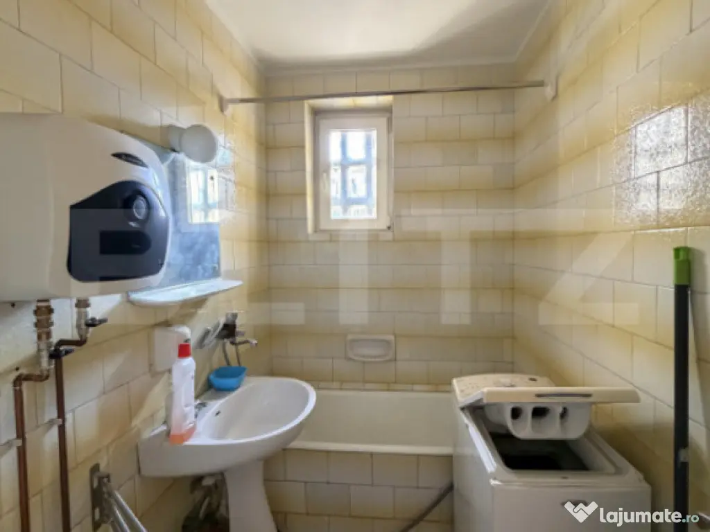 Apartament 2 camere, et. 1, Calea Severinului/ Scoala Deceba