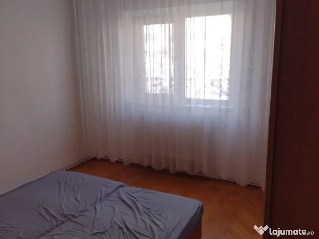 Apartament 2 camere decomandat, et. 3, Nicolina 