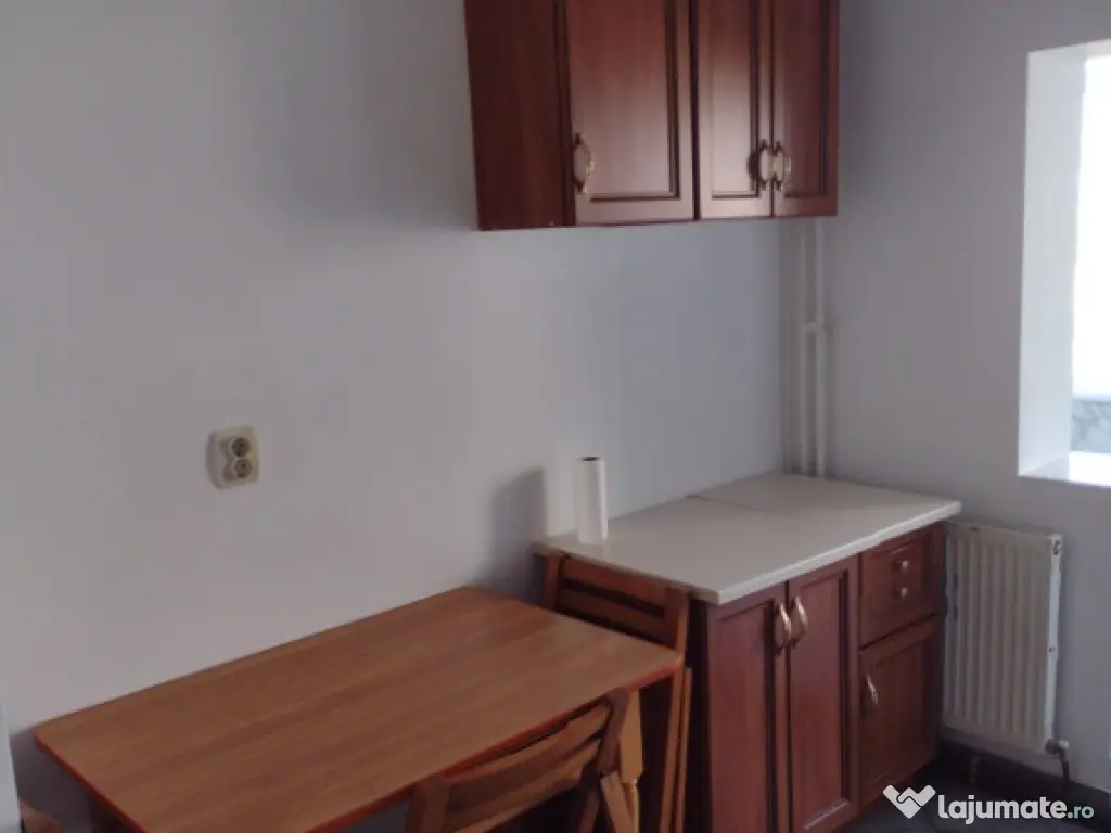 Apartament 2 camere decomandat, et. 3, Nicolina 