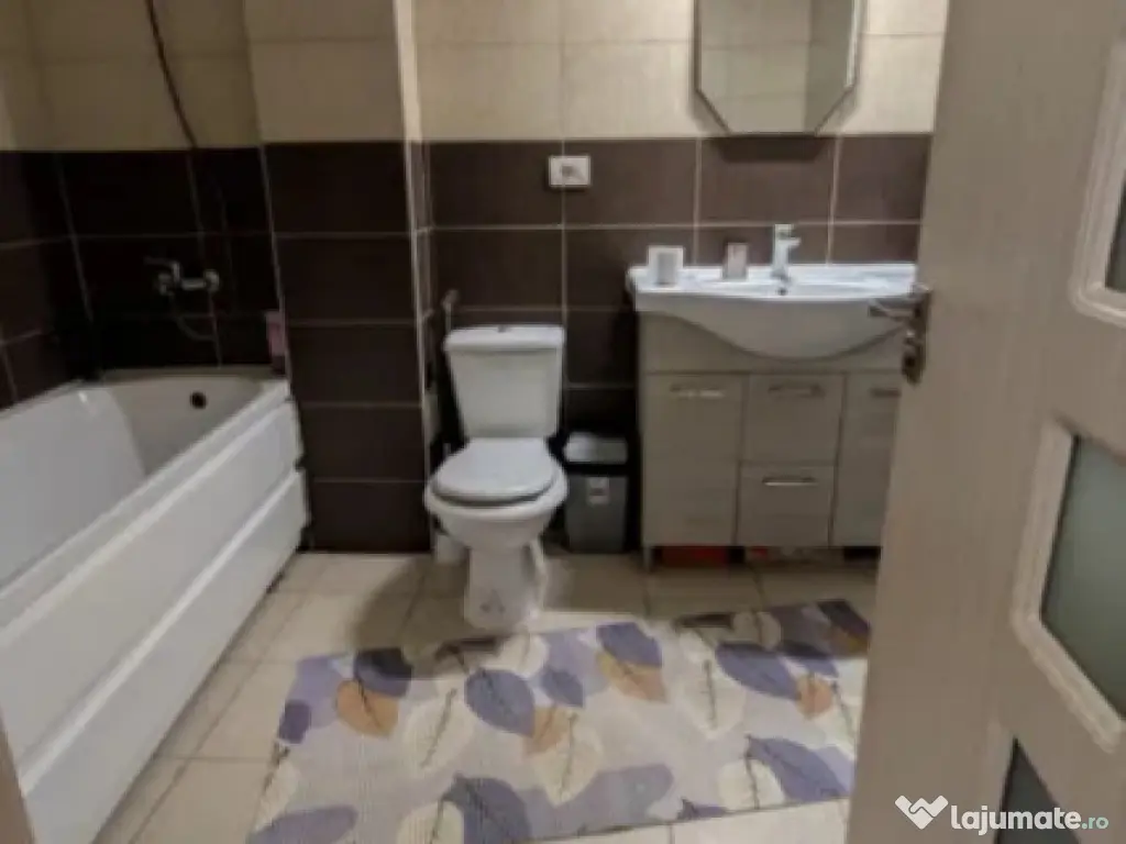 Apartament 2 camere, decomandat - zona Tractoru