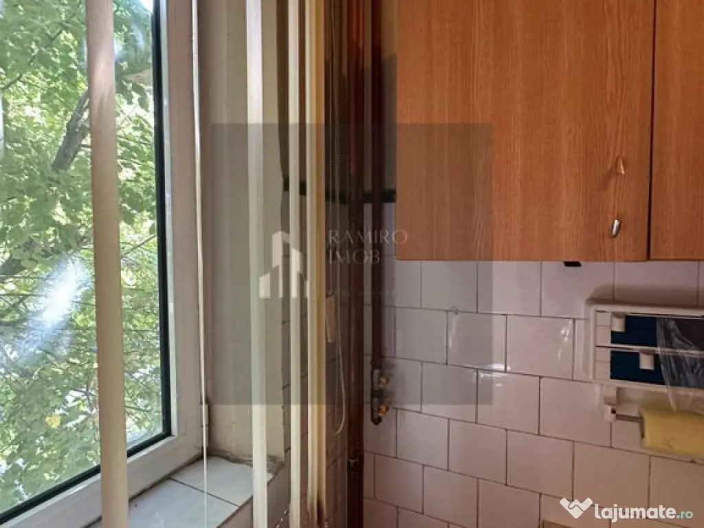 Apartament 3 camere Piata Progresul /etaj 2 