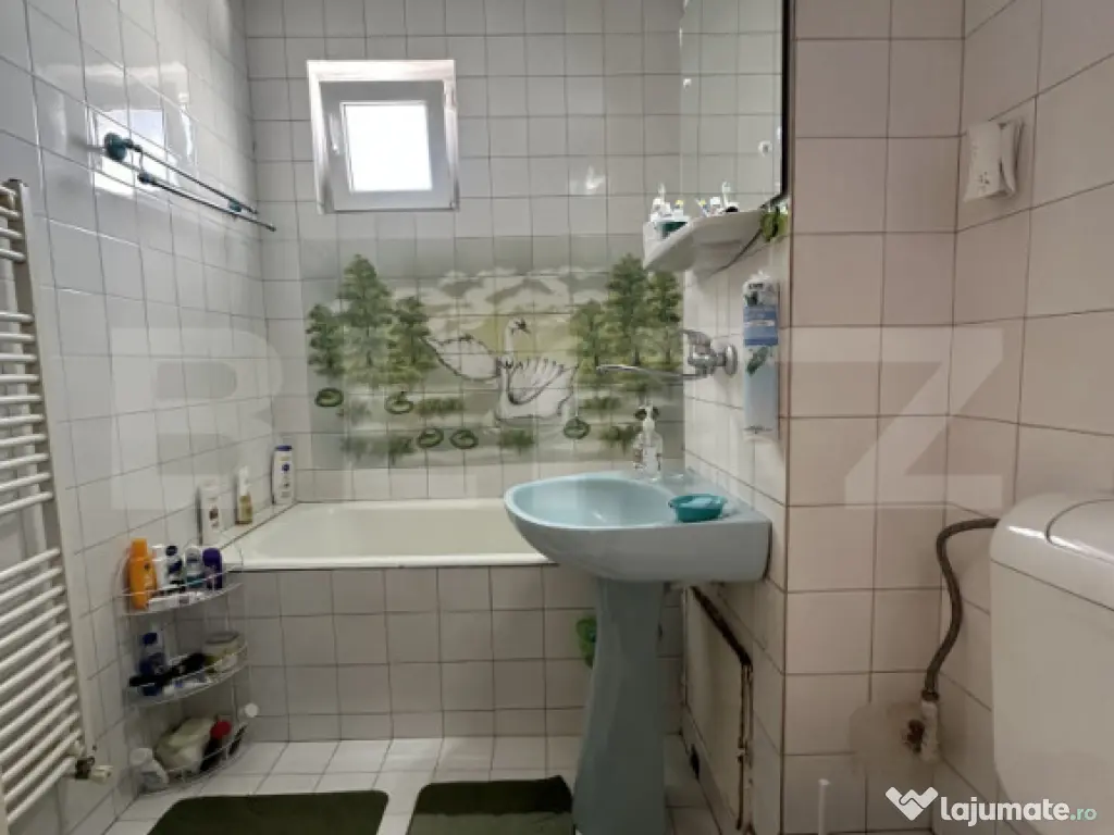 Apartament 3 camere decomandat 75 mp etaj 1 zona Tudor 