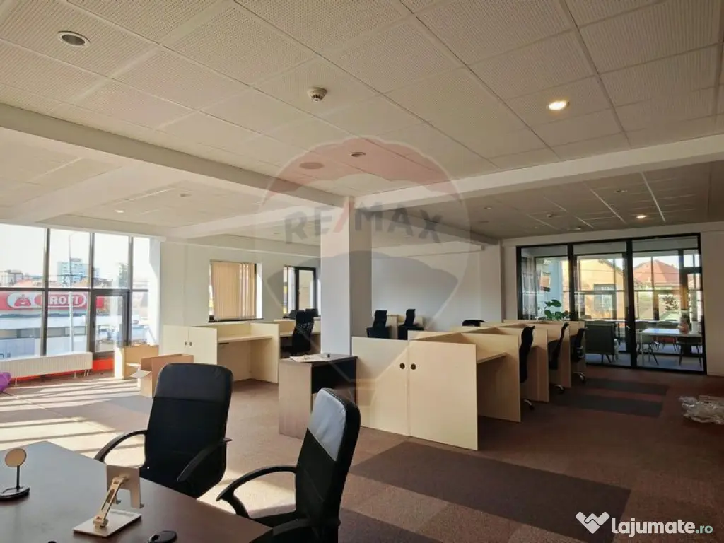 Spațiu de birouri de 943.29mp de vânzare în zona Hipod... 