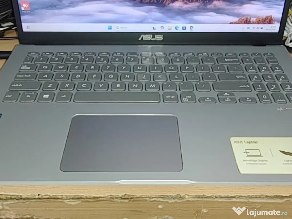 Laptop Asus VivoBook i7-8560U 1.8GHz, Ram 8GB, SSD 250GB 