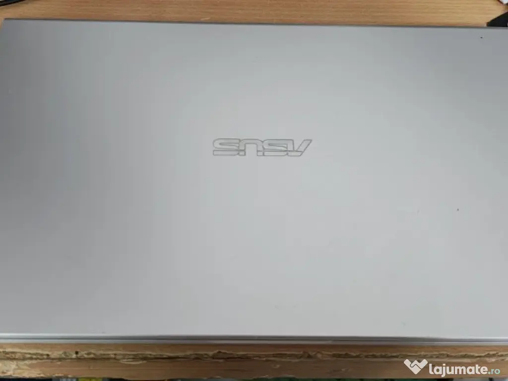 Laptop Asus VivoBook i7-8560U 1.8GHz, Ram 8GB, SSD 250GB 