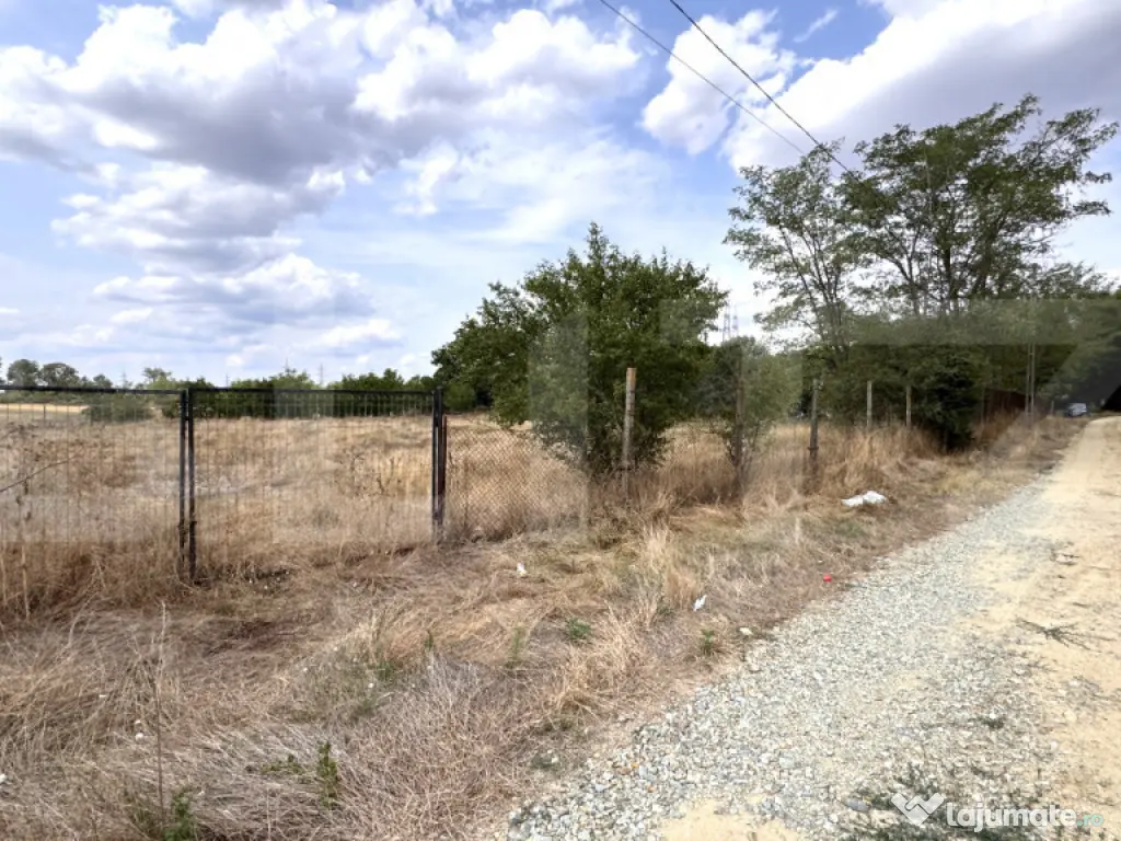 Teren EV și IV cu casă, 29.600 mp, utilități și acces f 