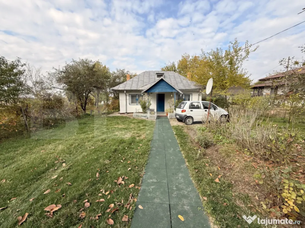 Teren EV și IV cu casă, 29.600 mp, utilități și acces f 