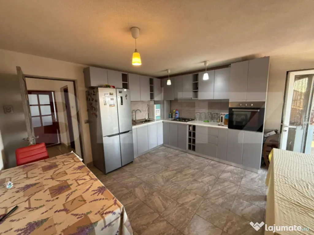 Casă de vânzare Păulești – 4 camere, teren generos 