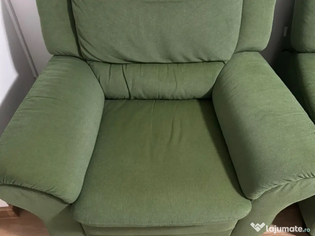 Canapea extensibilă 3 locuri + 2 fotolii - Set Milano 