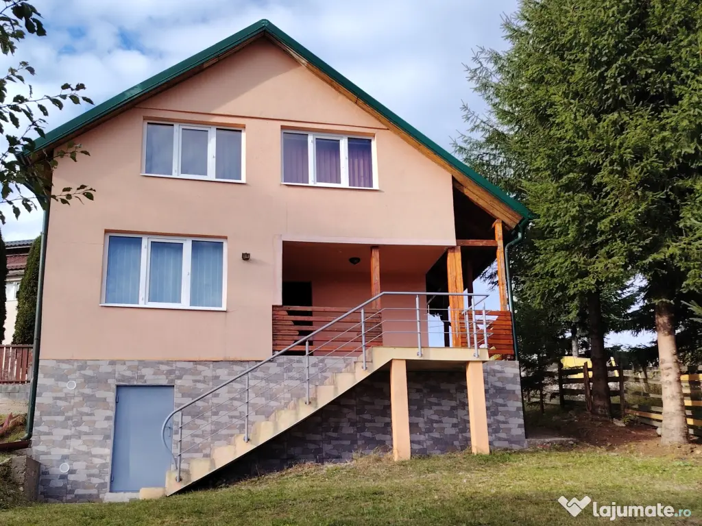 Vând cabana Muntele Baisorii 