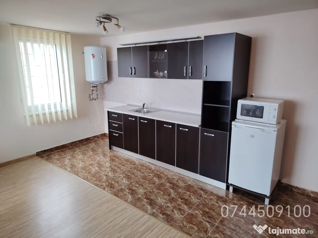 Vând cabana Muntele Baisorii 