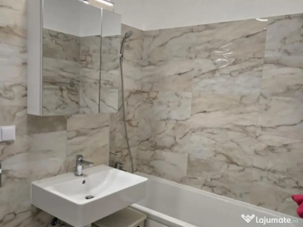 Apartament 2 camere, situat in zona Tomis Nord - Gran Via 