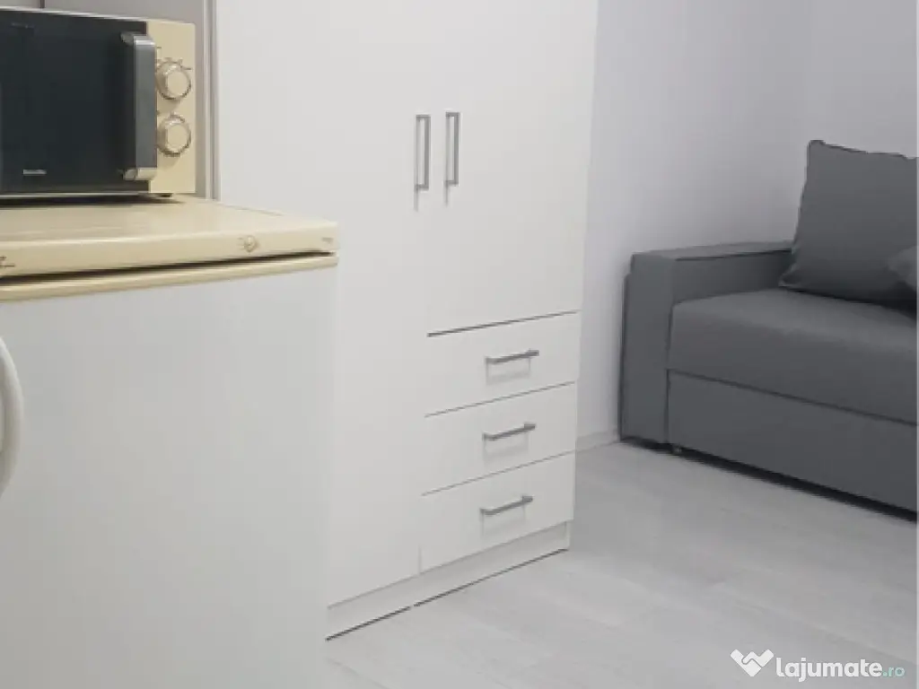 Ofer spre inchiriere garsoniera la casa cu facturi incluse 