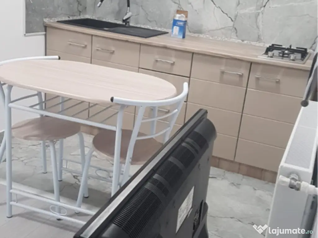 Ofer spre inchiriere garsoniera la casa cu facturi incluse 