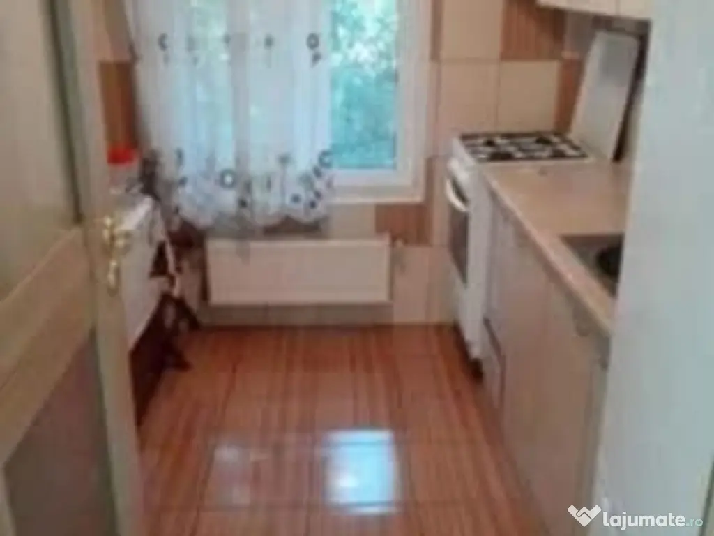 Camera în chirie zona metalurgiei-apărătorii patriei