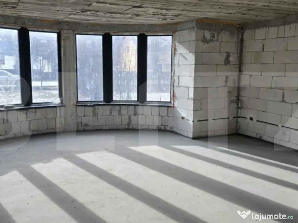 Casa etaj la rosu , 150 mp utili, 2460 mp teren, Campulung M 