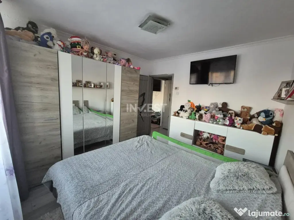 Apartament 3 camere-Podu Ros-Liceul Emil Racovita 