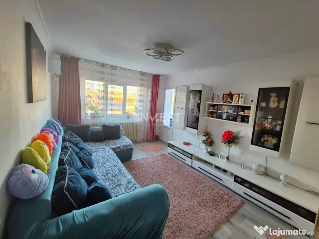 Apartament 3 camere-Podu Ros-Liceul Emil Racovita 