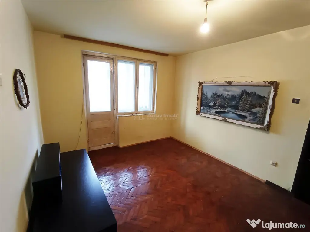 Apartament 3 cam. et. 2 in Moldova Nou#259;