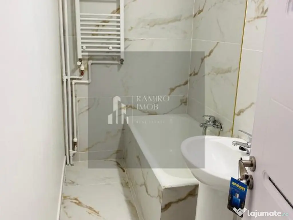 Garsoniera 1 DECEMBR8IE 1918 /1984 