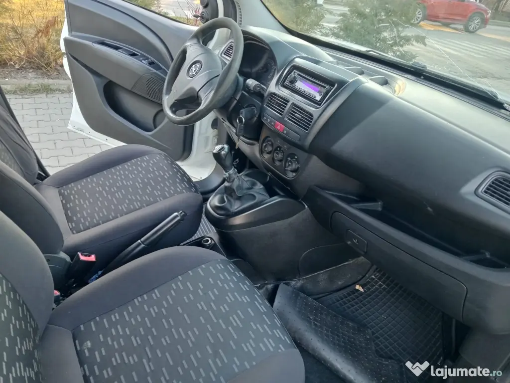 Opel Combo 2016 Motorina euro6 