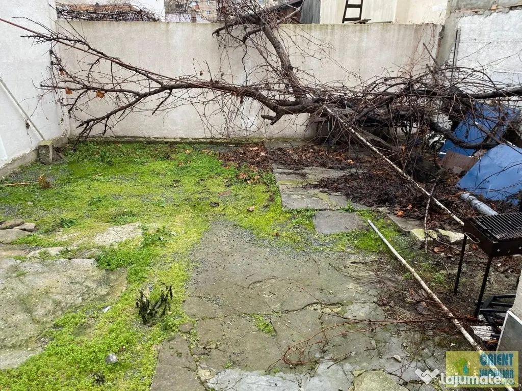 De vanzare casa 3 camere, renovata, zona Coiciu 