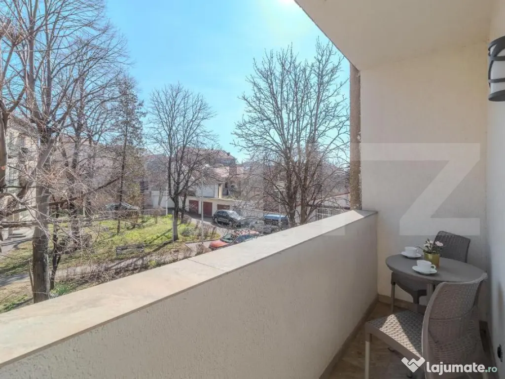 Apartament modern cu 3 camere, central, etaj 1 