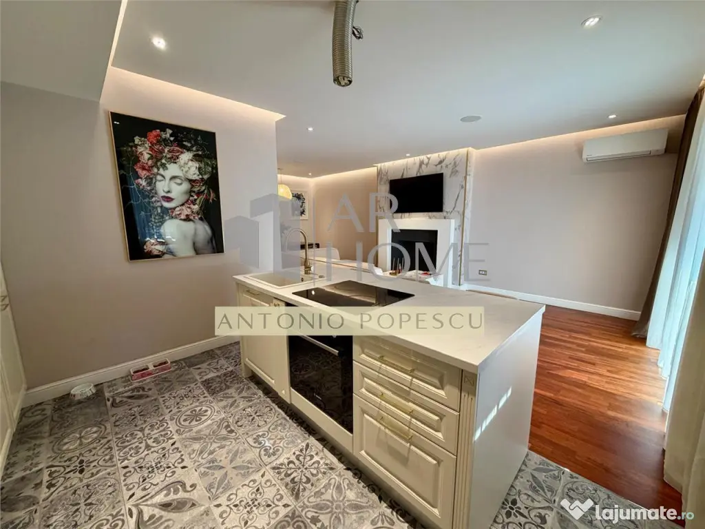 Apartament 3 camere alcatuit din 2 ap de 2 camere unite,Ploi 