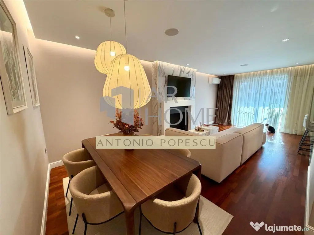 Apartament 3 camere alcatuit din 2 ap de 2 camere unite,Ploi 