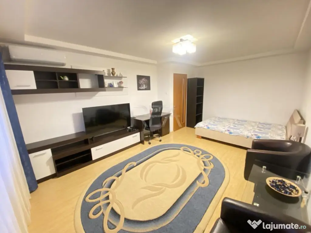 Garsoniera-Decomandata- Trafic Greu 