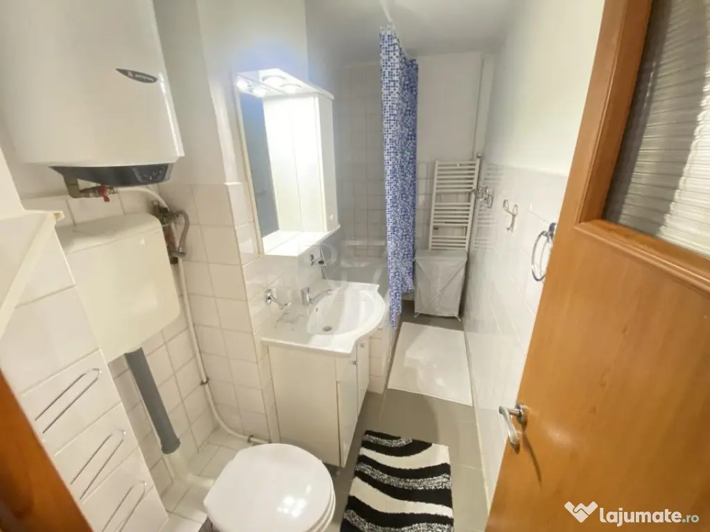 Garsoniera-Decomandata- Trafic Greu 