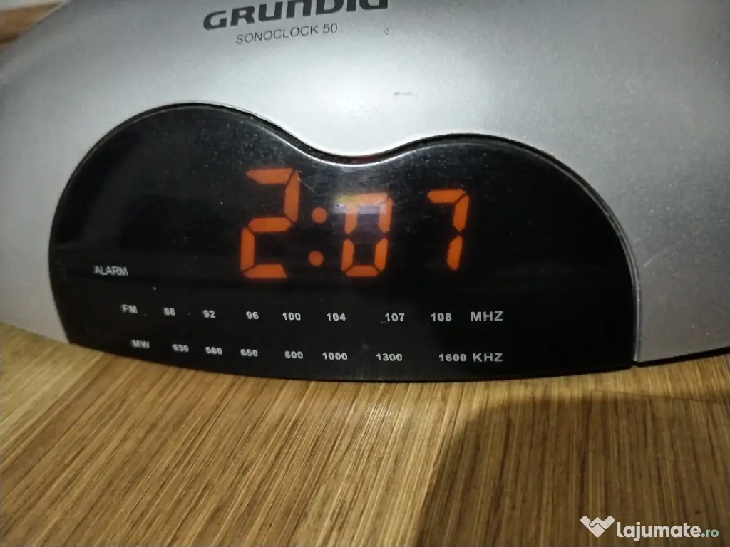 Radio cu ceas Grundig 
